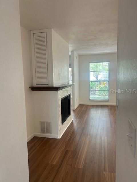 For Sale: $275,000 (3 beds, 2 baths, 1330 Square Feet)