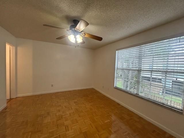 For Sale: $275,000 (3 beds, 2 baths, 1330 Square Feet)