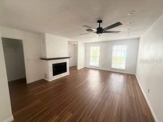 For Sale: $275,000 (3 beds, 2 baths, 1330 Square Feet)