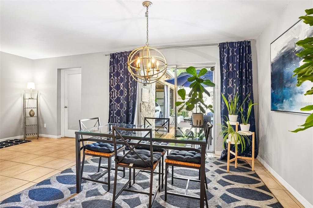 For Sale: $235,000 (2 beds, 1 baths, 1353 Square Feet)