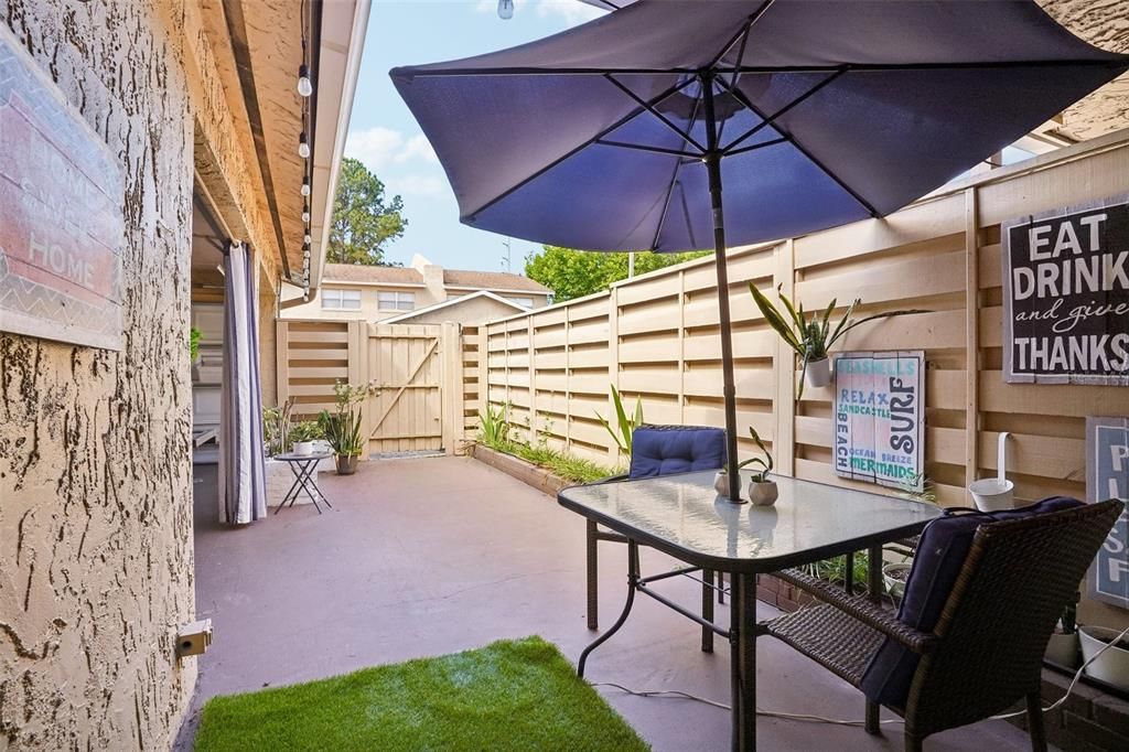 For Sale: $235,000 (2 beds, 1 baths, 1353 Square Feet)