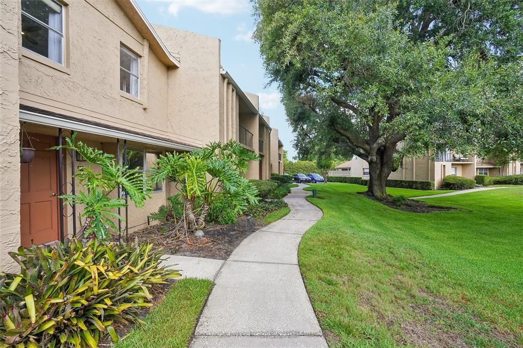 For Sale: $235,000 (2 beds, 1 baths, 1353 Square Feet)