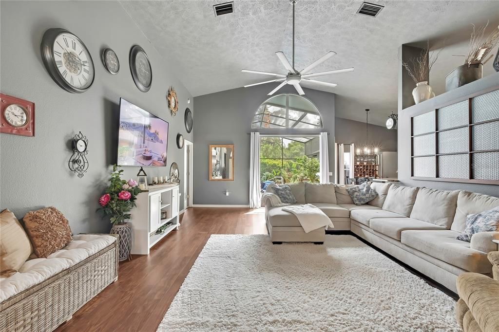 For Sale: $460,000 (4 beds, 3 baths, 2418 Square Feet)