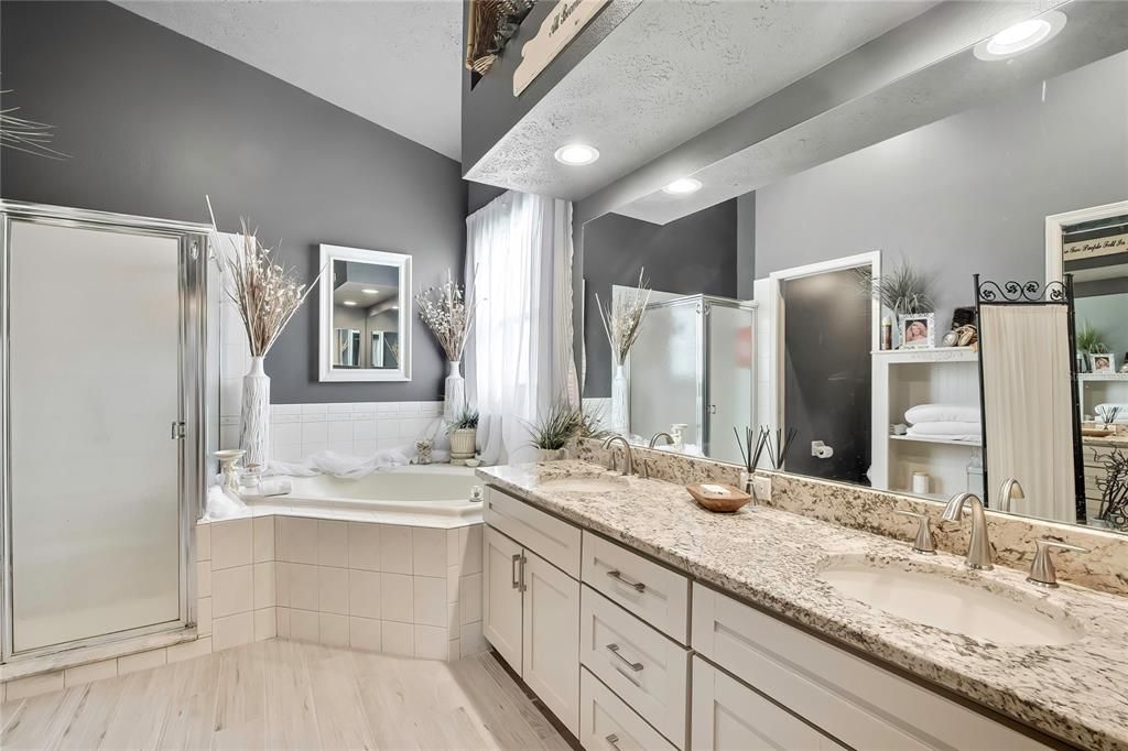 For Sale: $460,000 (4 beds, 3 baths, 2418 Square Feet)