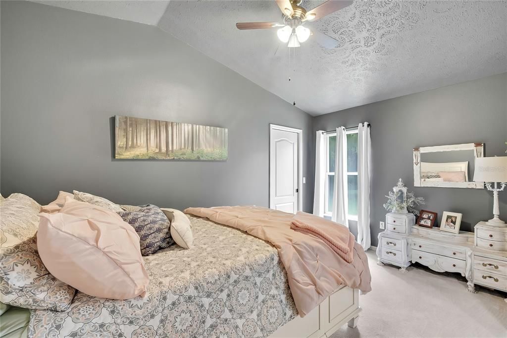 For Sale: $460,000 (4 beds, 3 baths, 2418 Square Feet)