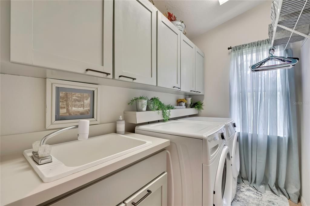 For Sale: $460,000 (4 beds, 3 baths, 2418 Square Feet)
