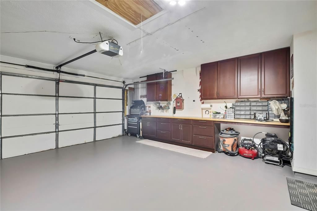 For Sale: $460,000 (4 beds, 3 baths, 2418 Square Feet)