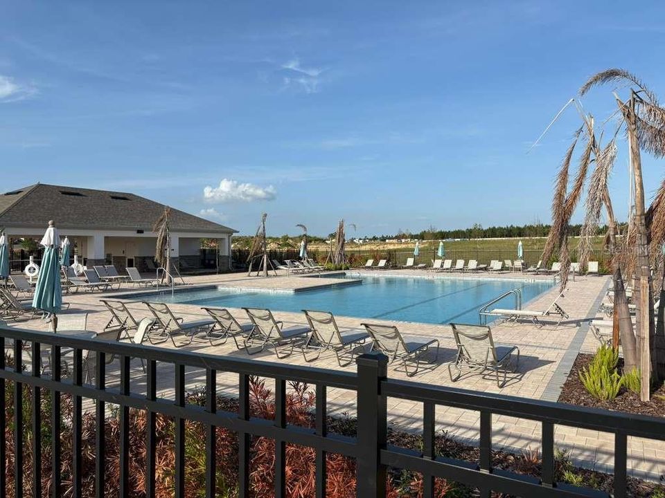 For Rent: $1,850 (3 beds, 2 baths, 1699 Square Feet)
