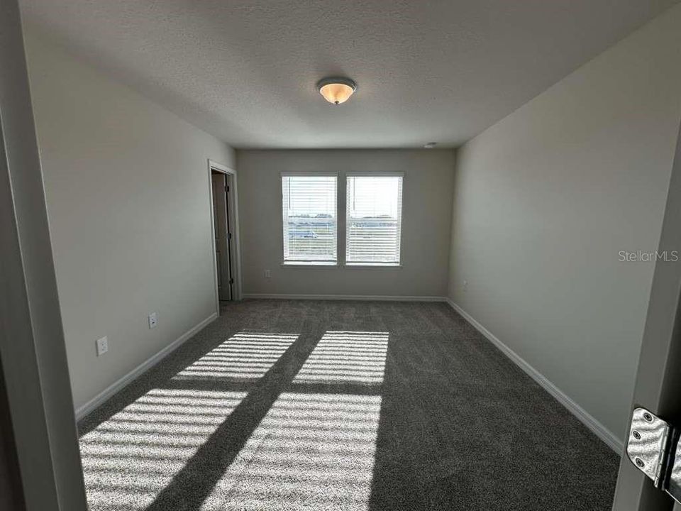 For Rent: $1,850 (3 beds, 2 baths, 1699 Square Feet)