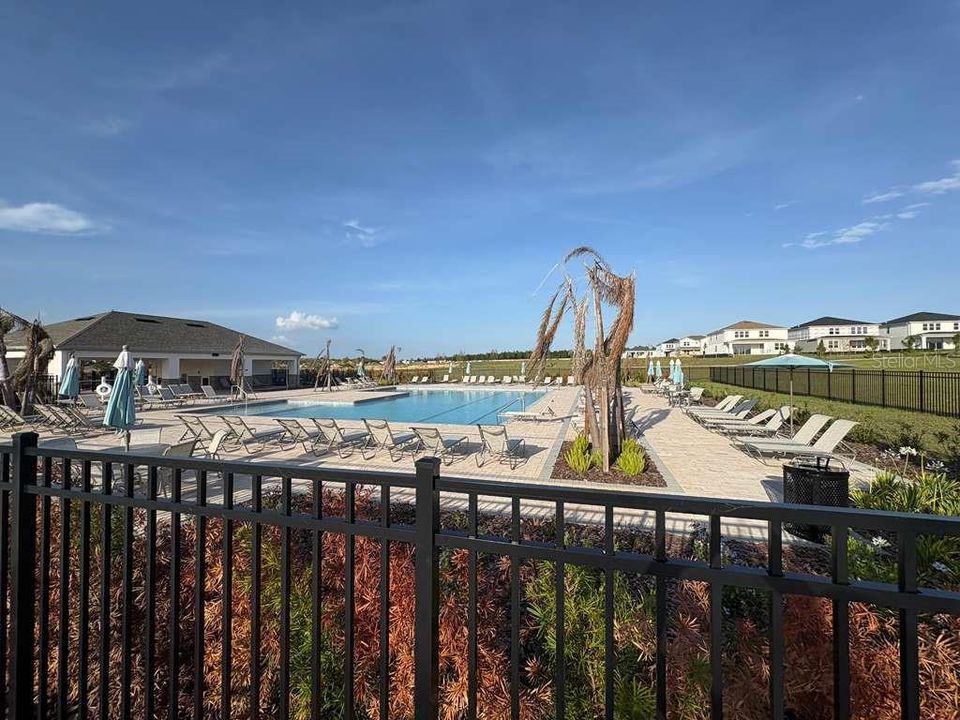 For Rent: $1,850 (3 beds, 2 baths, 1699 Square Feet)