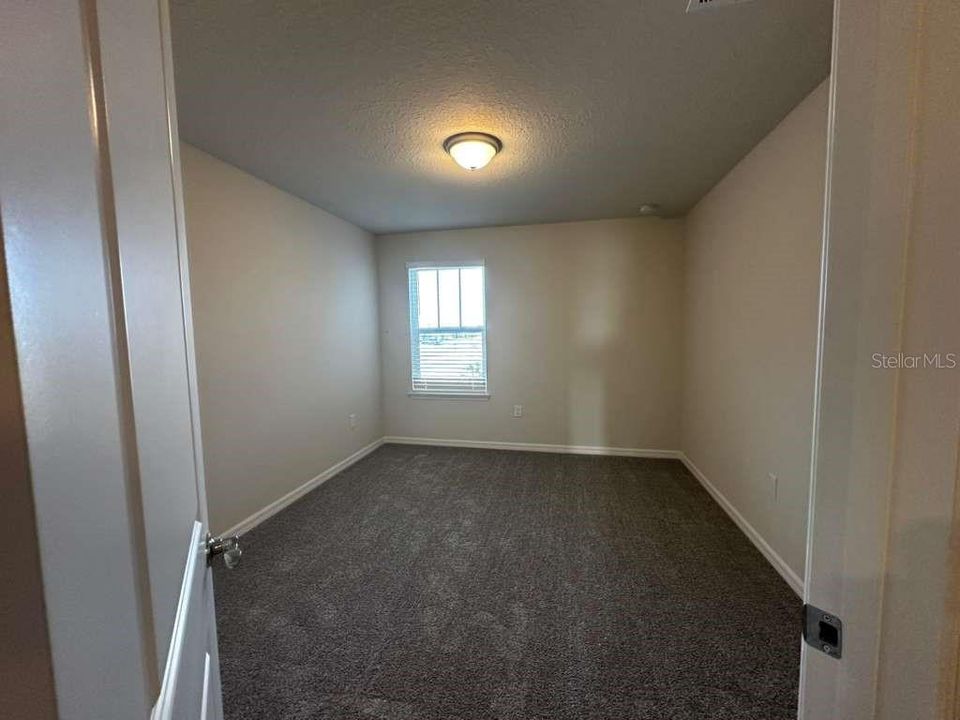 For Rent: $1,850 (3 beds, 2 baths, 1699 Square Feet)