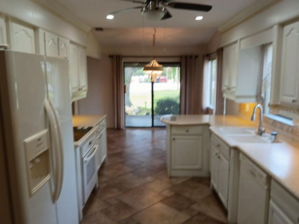 For Sale: $309,000 (3 beds, 2 baths, 1839 Square Feet)