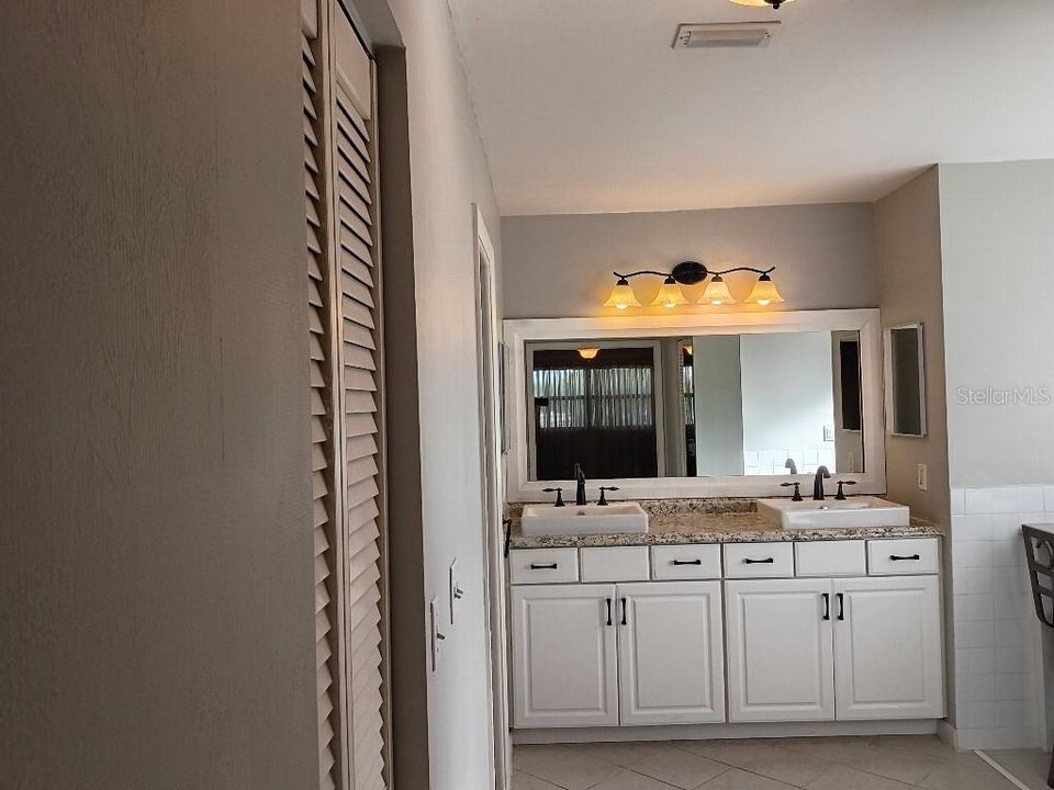 For Sale: $309,000 (3 beds, 2 baths, 1839 Square Feet)