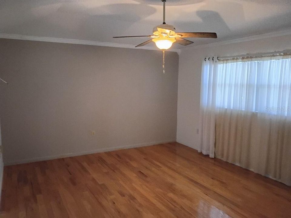 For Sale: $309,000 (3 beds, 2 baths, 1839 Square Feet)