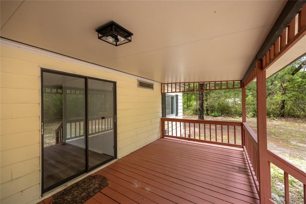 Active With Contract: $189,900 (2 beds, 2 baths, 1030 Square Feet)