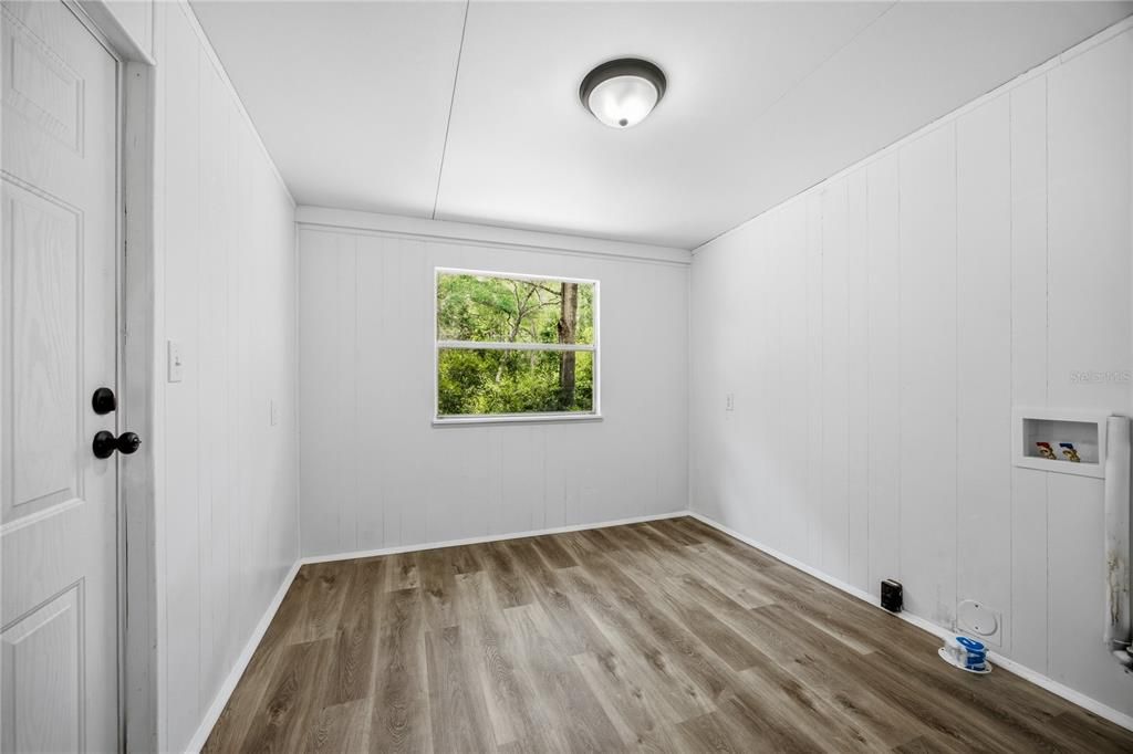 Active With Contract: $189,900 (2 beds, 2 baths, 1030 Square Feet)