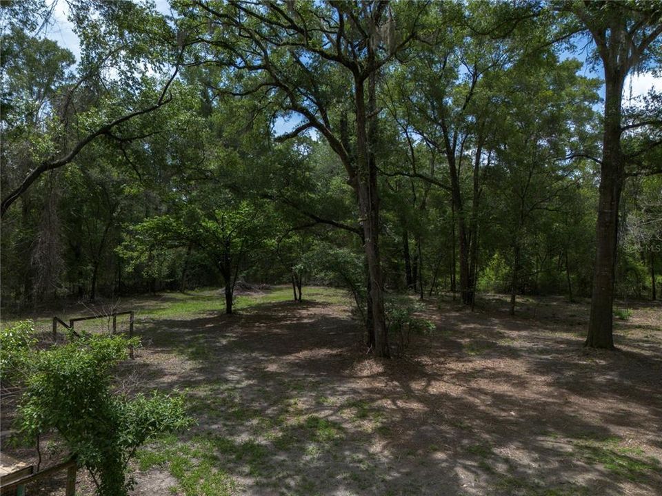Active With Contract: $189,900 (2 beds, 2 baths, 1030 Square Feet)