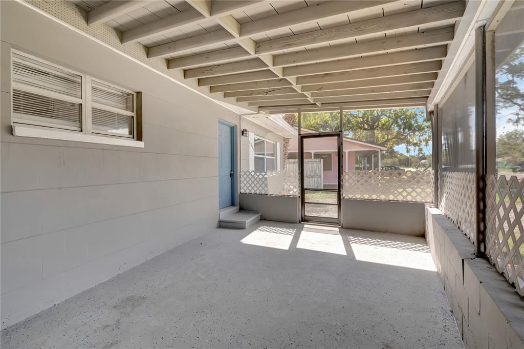 En Venta: $249,900 (2 camas, 1 baños, 864 Pies cuadrados)