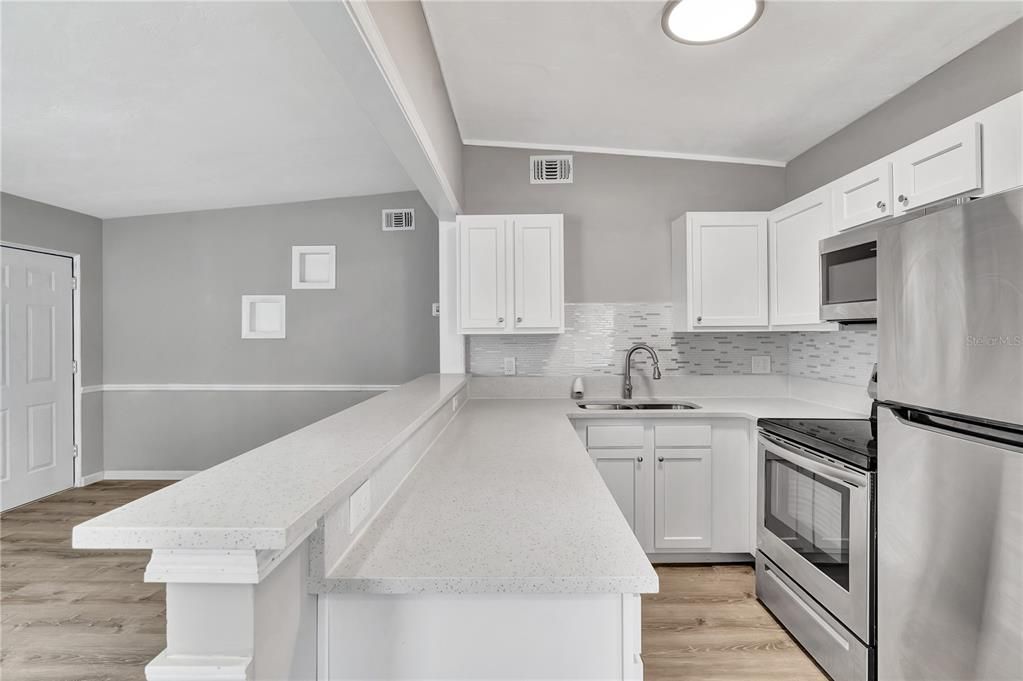 En Venta: $249,900 (2 camas, 1 baños, 864 Pies cuadrados)