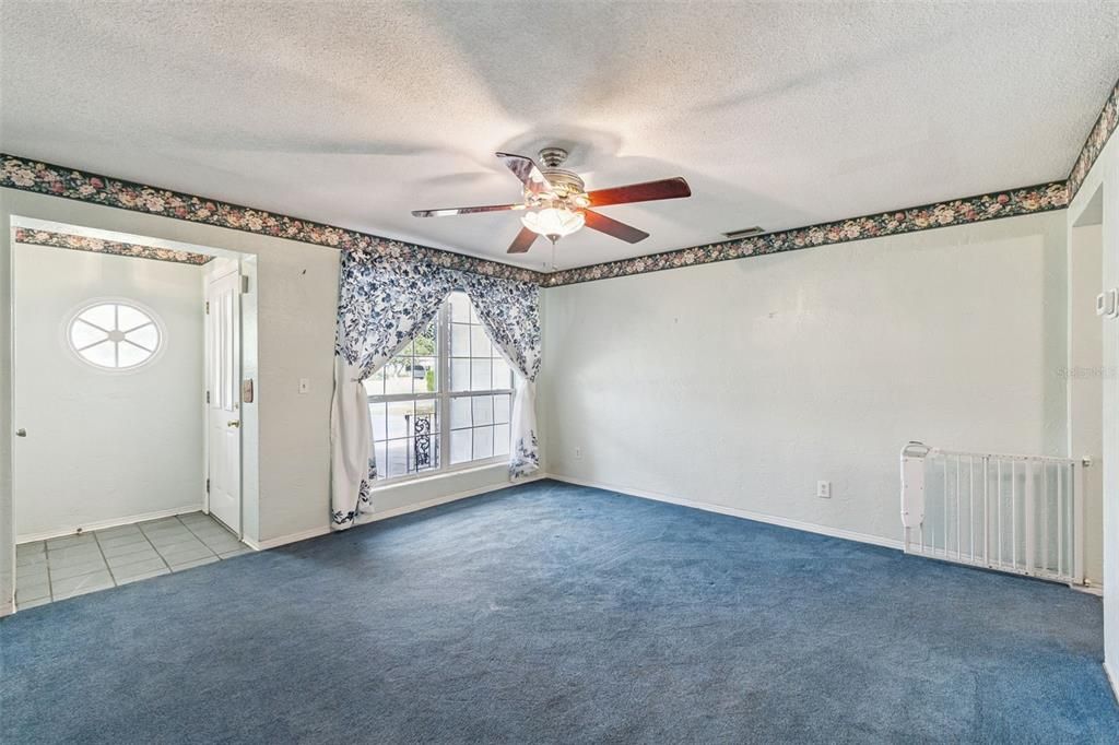 For Sale: $277,000 (4 beds, 2 baths, 1502 Square Feet)