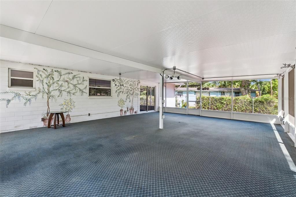 For Sale: $277,000 (4 beds, 2 baths, 1502 Square Feet)