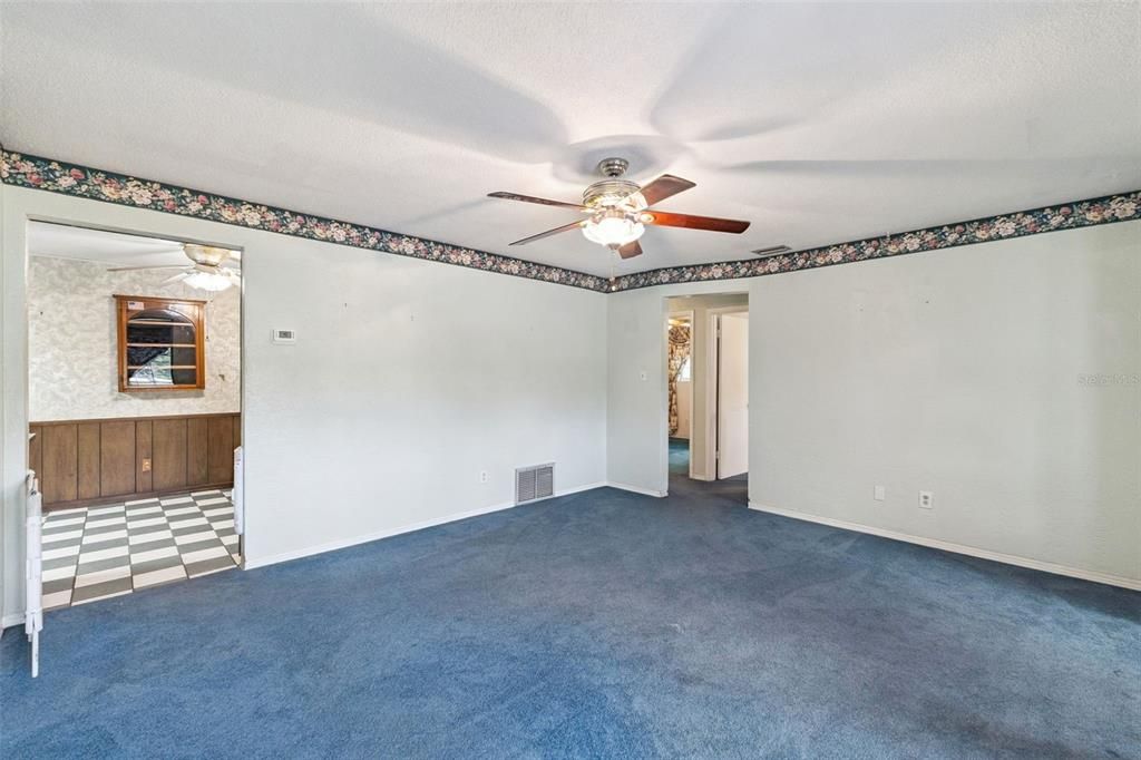 For Sale: $277,000 (4 beds, 2 baths, 1502 Square Feet)