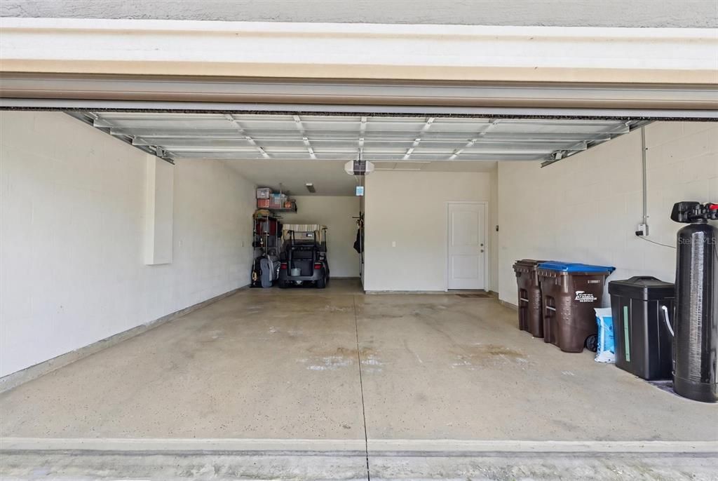 For Sale: $433,000 (2 beds, 2 baths, 1973 Square Feet)