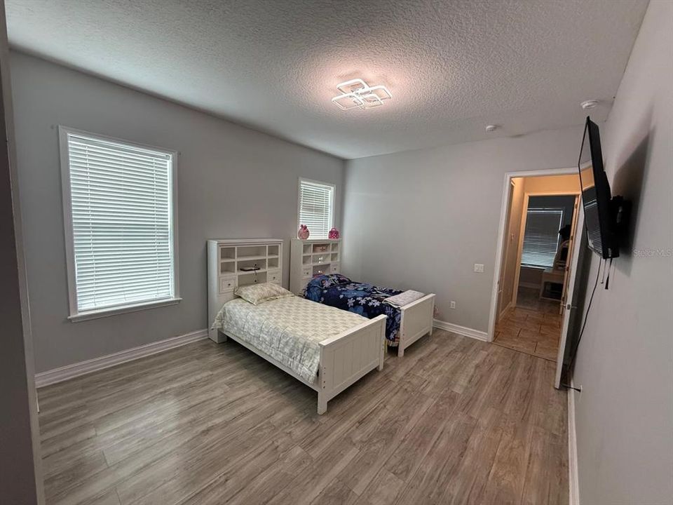 For Sale: $1,380,000 (3 beds, 3 baths, 3424 Square Feet)