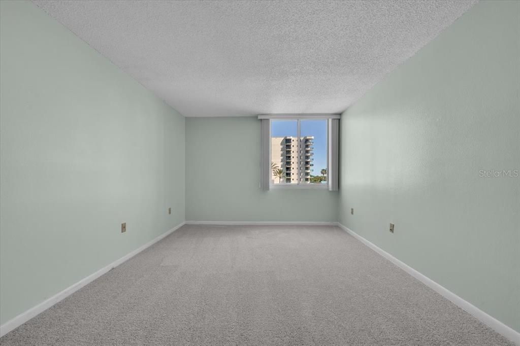 For Rent: $2,500 (2 beds, 2 baths, 1350 Square Feet)
