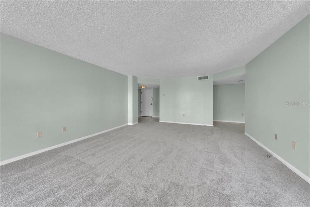For Rent: $2,500 (2 beds, 2 baths, 1350 Square Feet)