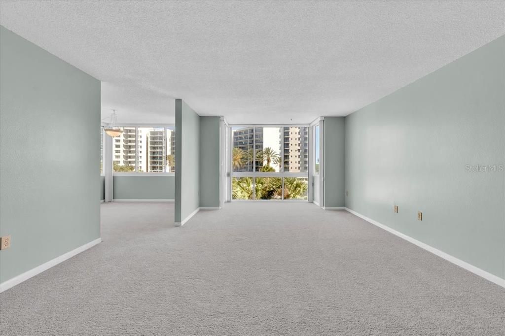 For Rent: $2,500 (2 beds, 2 baths, 1350 Square Feet)