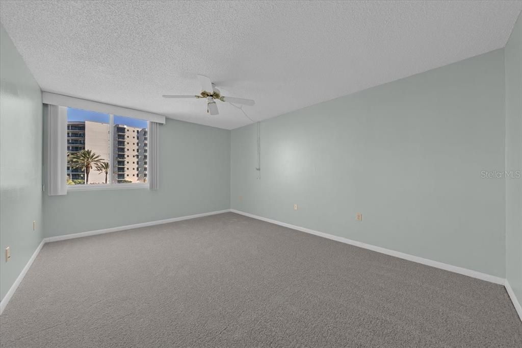 For Rent: $2,500 (2 beds, 2 baths, 1350 Square Feet)