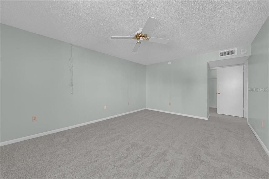 For Rent: $2,500 (2 beds, 2 baths, 1350 Square Feet)