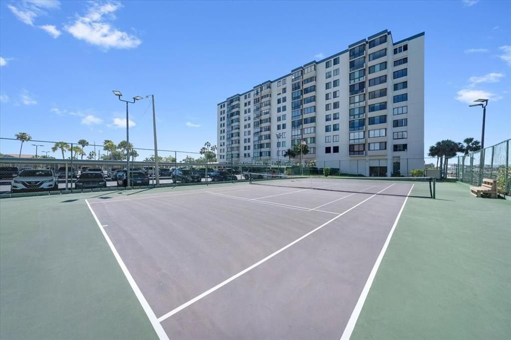 For Rent: $2,500 (2 beds, 2 baths, 1350 Square Feet)