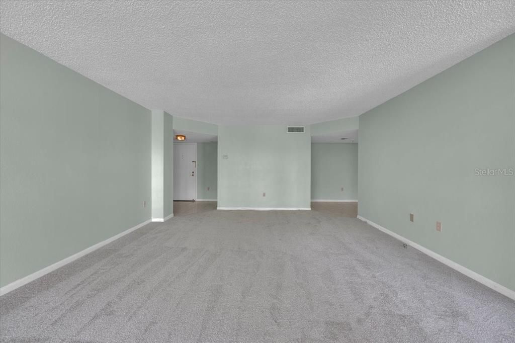 For Rent: $2,500 (2 beds, 2 baths, 1350 Square Feet)