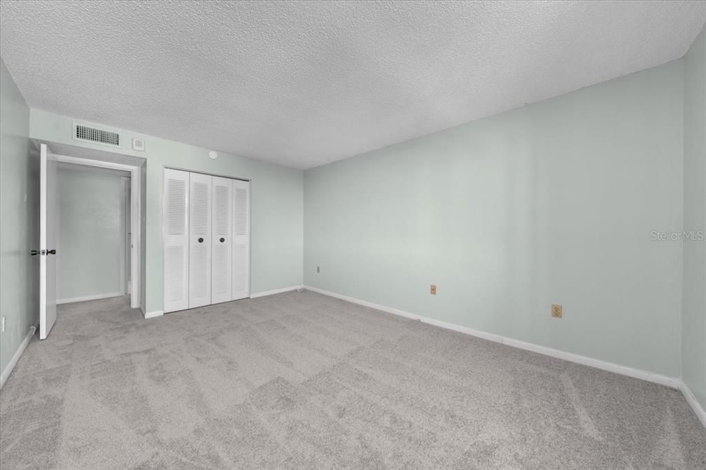 For Rent: $2,500 (2 beds, 2 baths, 1350 Square Feet)