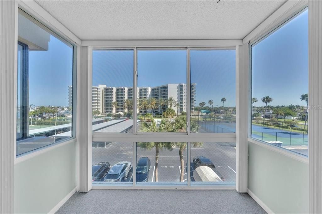 For Rent: $2,500 (2 beds, 2 baths, 1350 Square Feet)