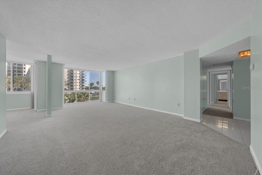 For Rent: $2,500 (2 beds, 2 baths, 1350 Square Feet)