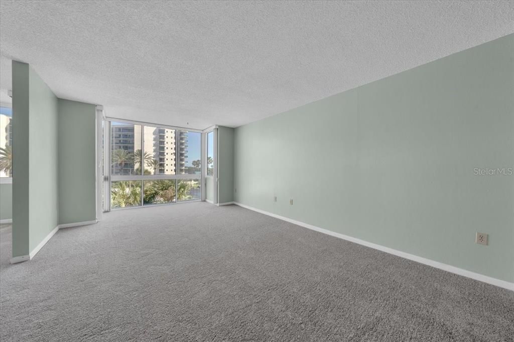 For Rent: $2,500 (2 beds, 2 baths, 1350 Square Feet)