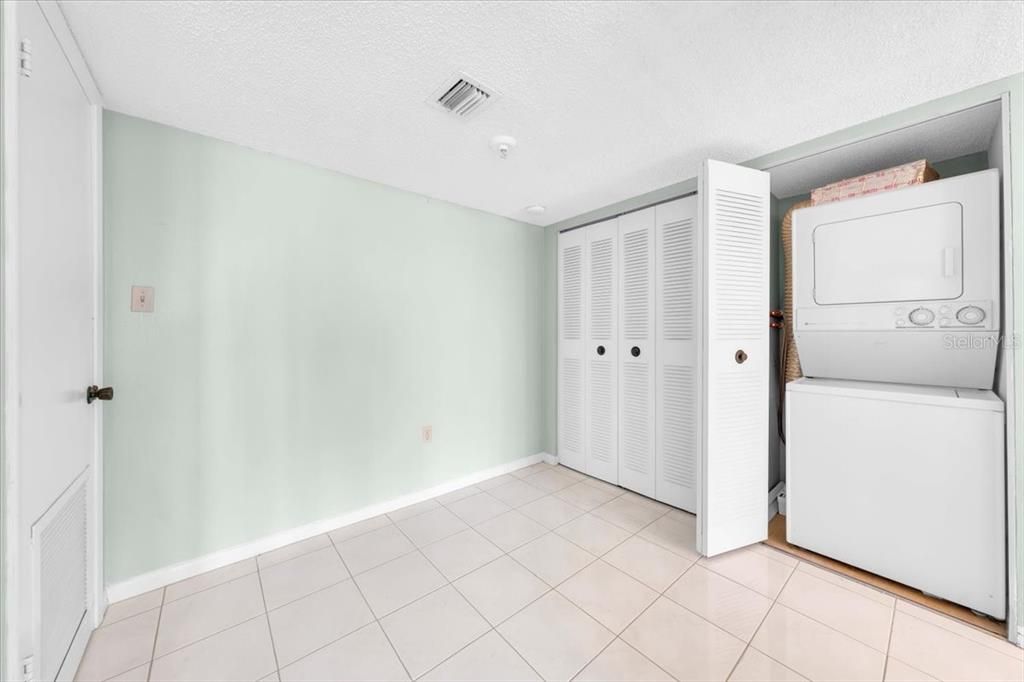 For Rent: $2,500 (2 beds, 2 baths, 1350 Square Feet)