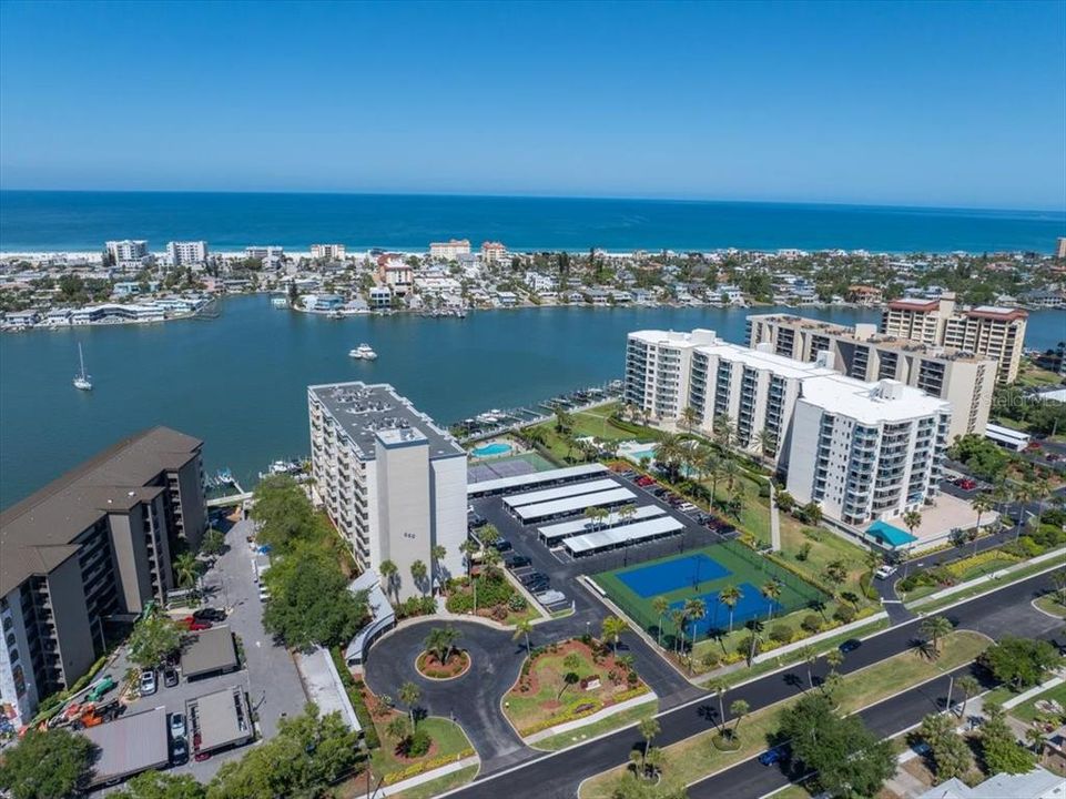 For Rent: $2,500 (2 beds, 2 baths, 1350 Square Feet)