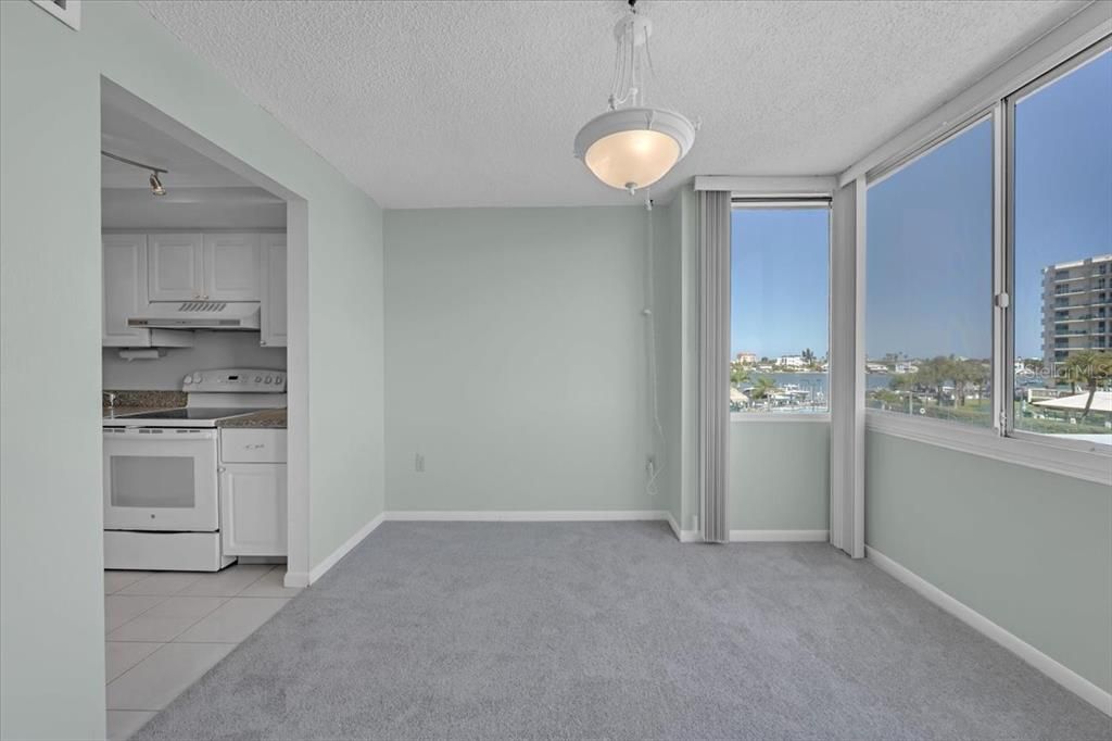 For Rent: $2,500 (2 beds, 2 baths, 1350 Square Feet)