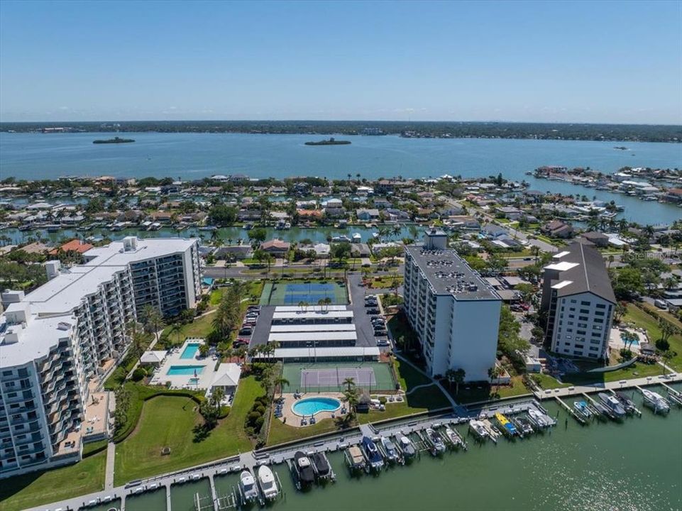 For Rent: $2,500 (2 beds, 2 baths, 1350 Square Feet)