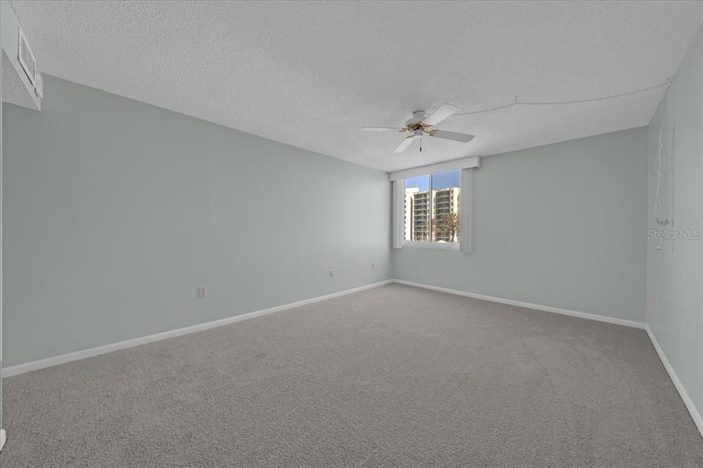 For Rent: $2,500 (2 beds, 2 baths, 1350 Square Feet)