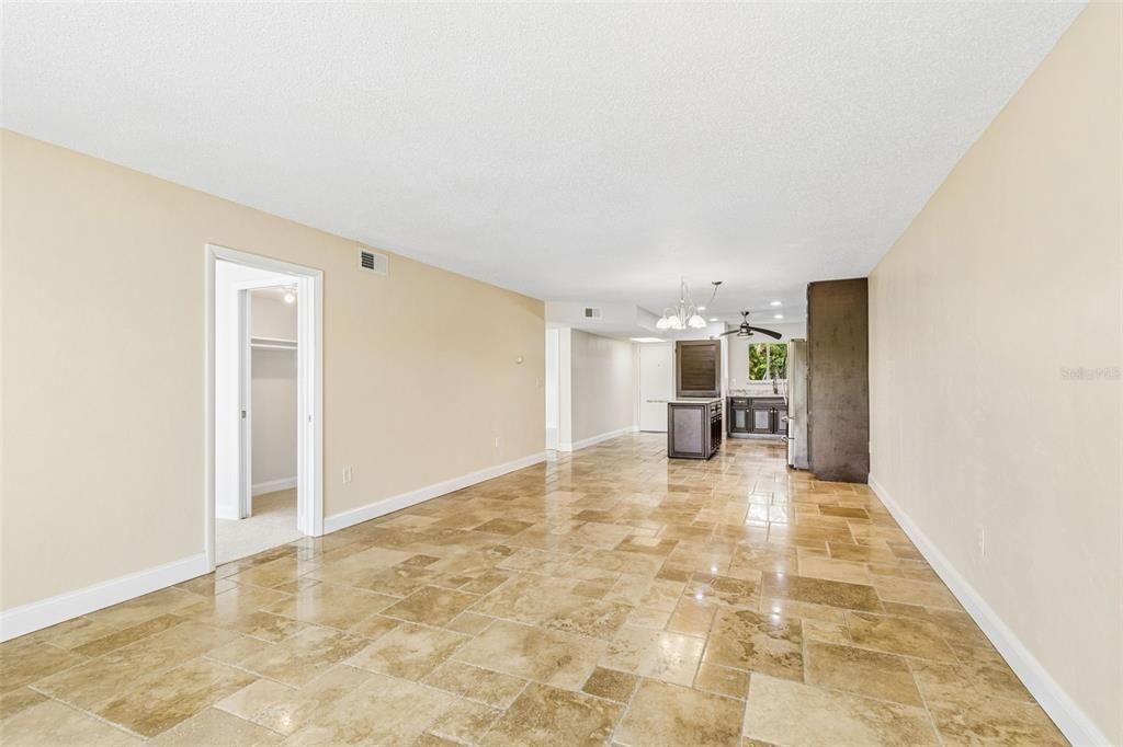 En Venta: $229,900 (2 camas, 2 baños, 1135 Pies cuadrados)