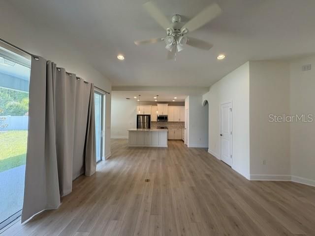 For Rent: $2,200 (3 beds, 2 baths, 1834 Square Feet)