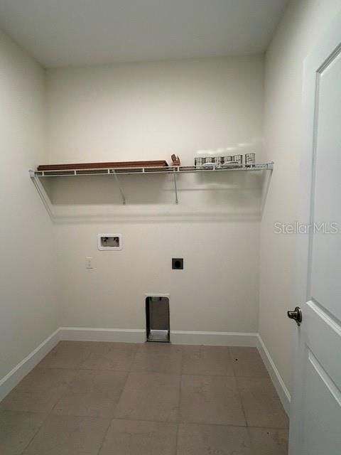 For Rent: $2,200 (3 beds, 2 baths, 1834 Square Feet)