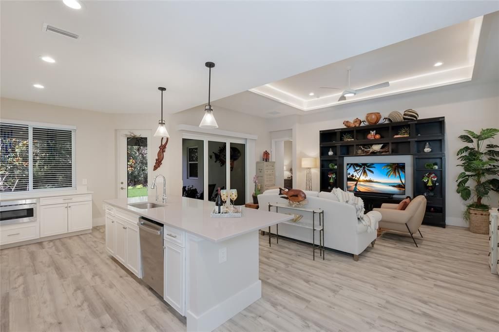 Activo con contrato: $739,000 (2 camas, 2 baños, 1887 Pies cuadrados)