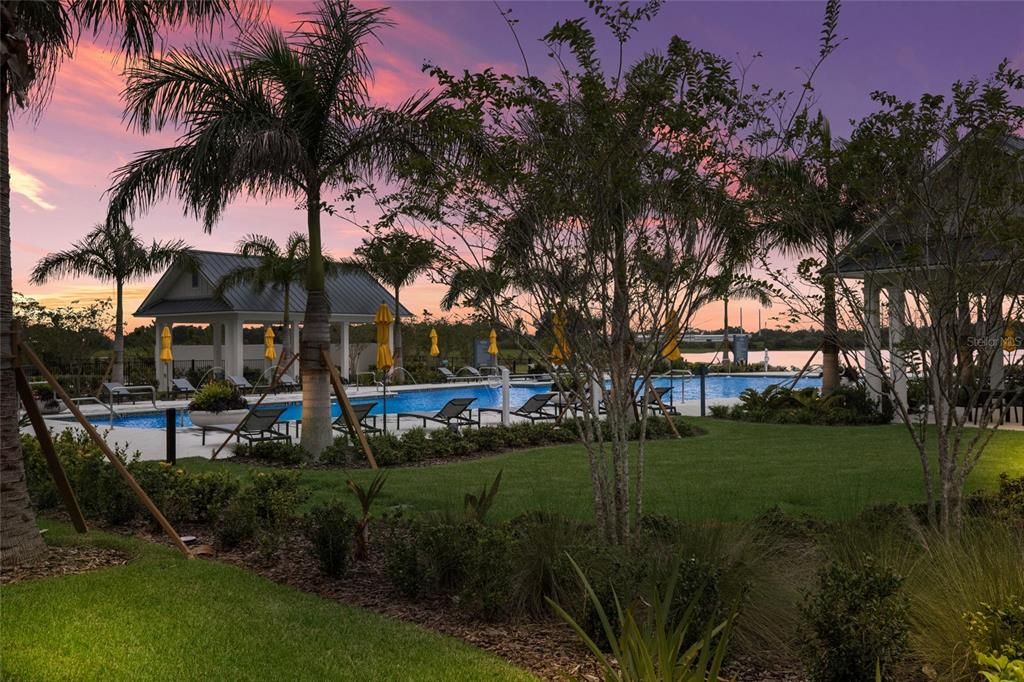 Activo con contrato: $739,000 (2 camas, 2 baños, 1887 Pies cuadrados)