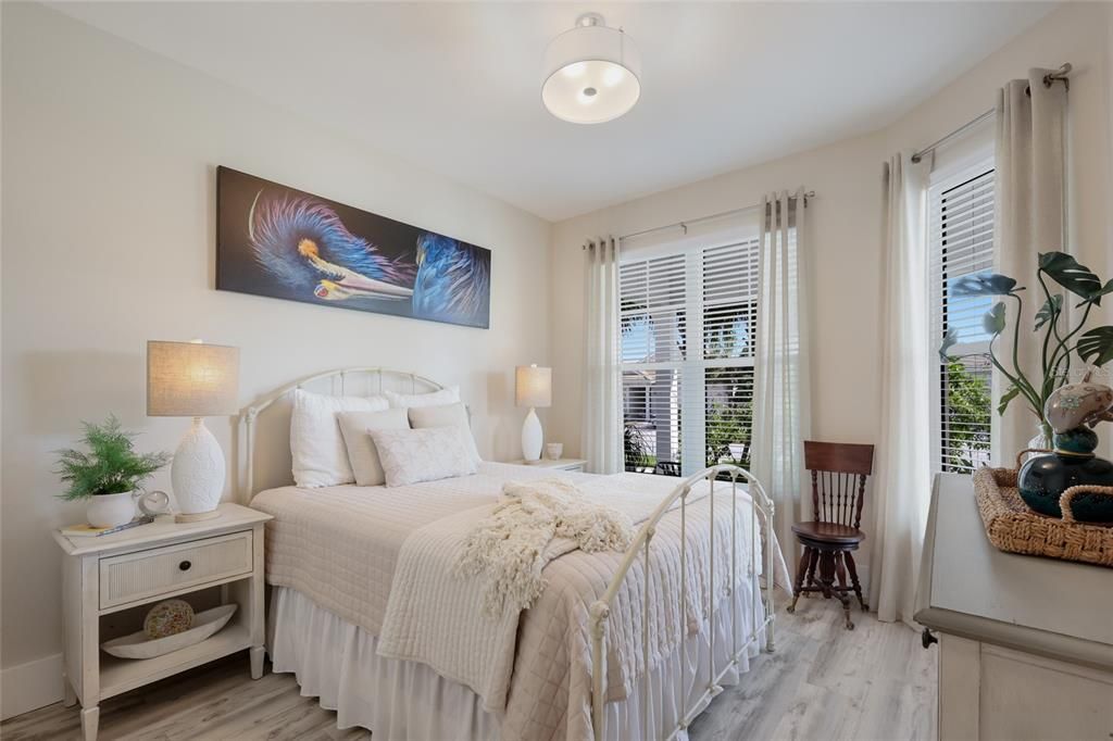 Activo con contrato: $739,000 (2 camas, 2 baños, 1887 Pies cuadrados)